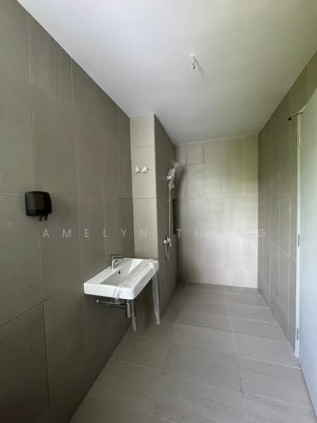 Terraced House for Rent in Taman Bukit Serdang (Seri Kembangan) - Amelyn Thong - Bathroom - PropertyGuru.com.my