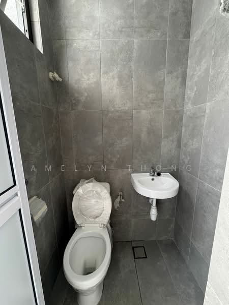 Terraced House for Rent in Taman Bukit Serdang (Seri Kembangan) - Amelyn Thong - Bathroom - PropertyGuru.com.my