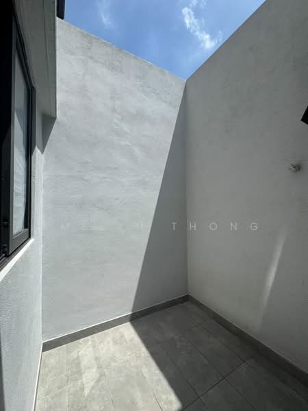 Terraced House for Rent in Taman Bukit Serdang (Seri Kembangan) - Amelyn Thong - Exterior - PropertyGuru.com.my