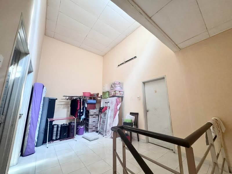 2-storey Terraced House for Sale in Ehsan Jaya (Johor Bahru) - Yik Tat - Interior - PropertyGuru.com.my
