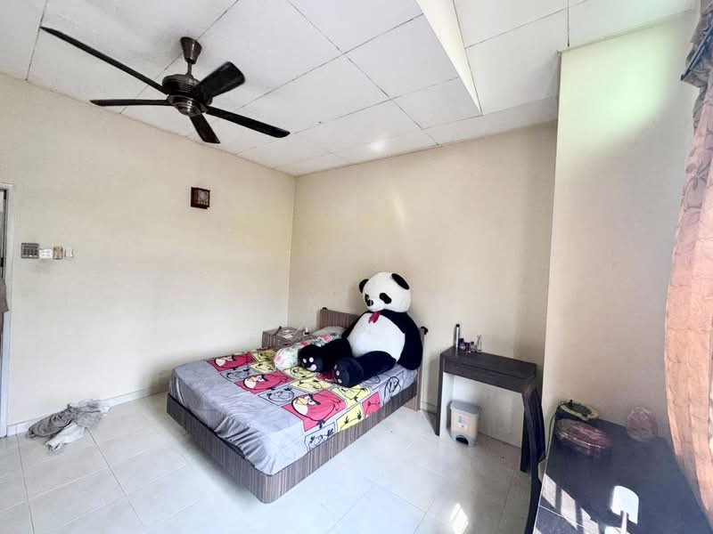 2-storey Terraced House for Sale in Ehsan Jaya (Johor Bahru) - Yik Tat - Bedroom - PropertyGuru.com.my