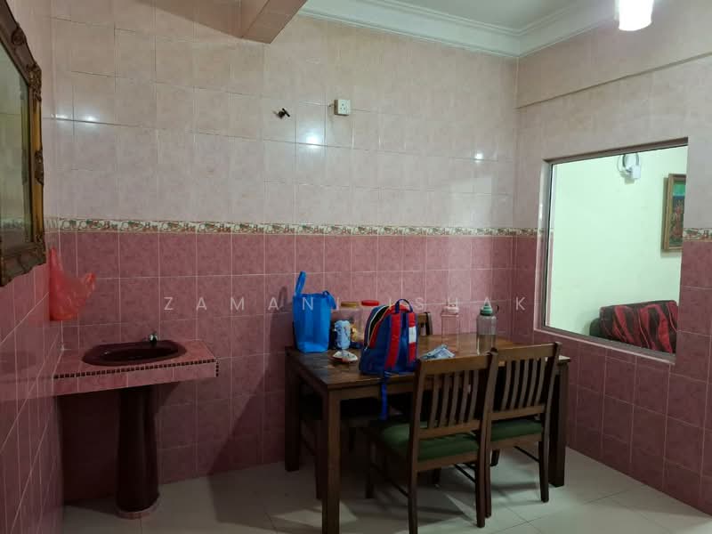 2-storey Terraced House for Sale in Taman Mutiara Kemuning (Shah Alam) - Zamani Ishak - Interior - PropertyGuru.com.my