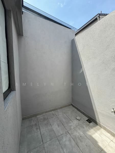 Terraced House for Rent in Taman Bukit Serdang (Seri Kembangan) - Amelyn Thong - Exterior - PropertyGuru.com.my