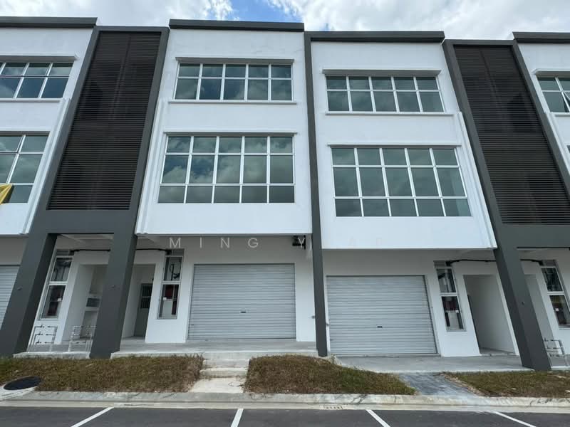 Summit Commercial Hub @ Gelang Patah 3 Storey Shop - 1