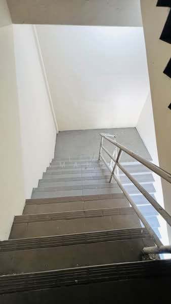 Semi-D Factory for Sale in Taman Perindustrian Meru (Kapar) - LIM AMANDA - Corridor - PropertyGuru.com.my