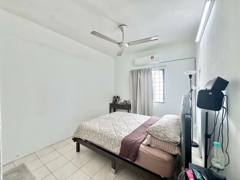 Apartment for Sale at Pangsapuri Mayang (Puncak Jalil) - Adi Zulkarnaen - Bedroom - PropertyGuru.com.my