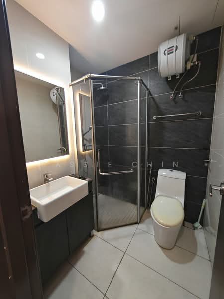 Condominium for Rent at Bay Point @ Country Garden Danga Bay - Cassie Chin - Bathroom - PropertyGuru.com.my