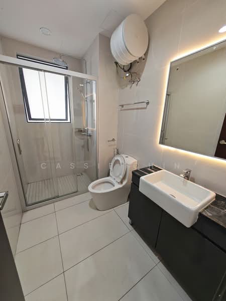 Condominium for Rent at Bay Point @ Country Garden Danga Bay - Cassie Chin - Bathroom - PropertyGuru.com.my