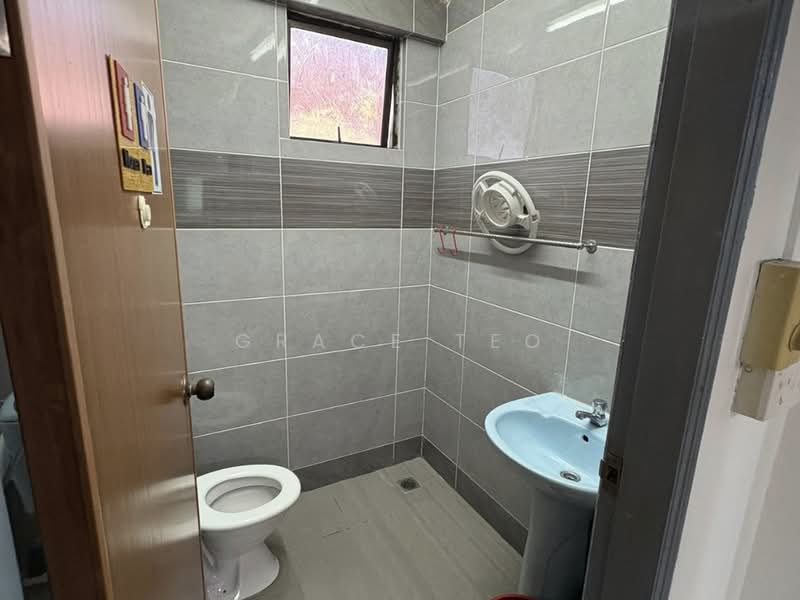 Terraced House for Sale in Kota Kinabalu (Sabah) - Grace Teo - Bathroom - PropertyGuru.com.my