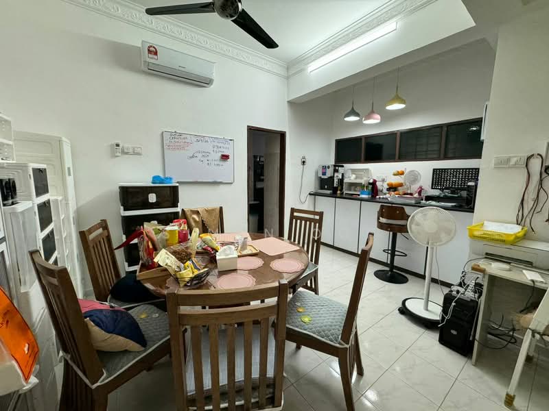 Pangsapuri untuk Dijual di Sri Saujana - Simon Ooi - Dining Room - PropertyGuru.com.my