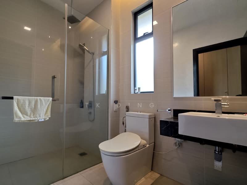 Semi-Detached House for Rent in Leisure Farm (Gelang Patah) - TK Ding - Bathroom - PropertyGuru.com.my