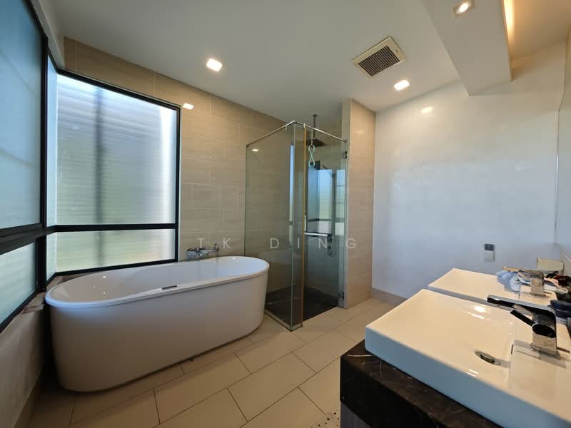 Semi-Detached House for Rent in Leisure Farm (Gelang Patah) - TK Ding - Bathroom - PropertyGuru.com.my