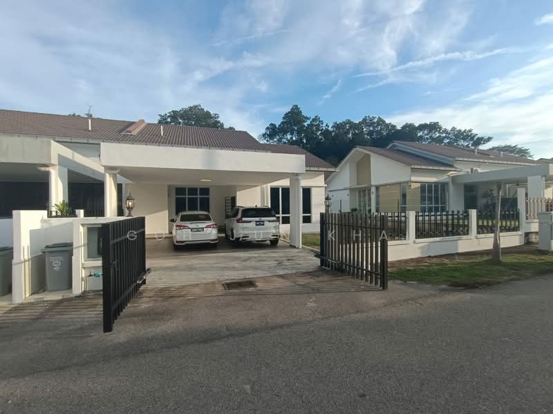 Semi-Detached House for Rent in Ayer Keroh (Melaka) - Goh Jun Khai - Exterior - PropertyGuru.com.my