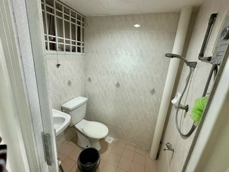 Apartment for Rent at Bayu Puteri 2 - Eric Wong - Bathroom - PropertyGuru.com.my