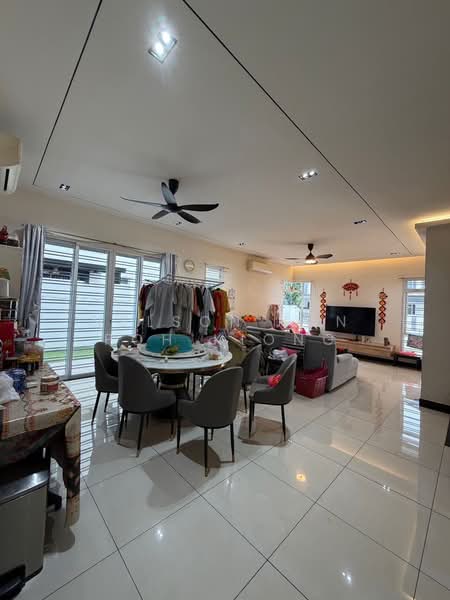 Rumah Kluster untuk Dijual di Setia Tropika (Johor Bahru) - Nelson Tan Poh Kiong - Living Room - PropertyGuru.com.my