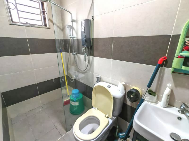 2-storey Terraced House for Sale in Taman Impian Emas (Skudai) - Paggie Tee - Bathroom - PropertyGuru.com.my