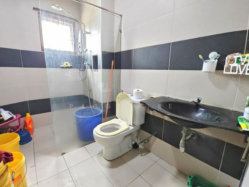 2-storey Terraced House for Sale in Taman Impian Emas (Skudai) - Paggie Tee - Bathroom - PropertyGuru.com.my