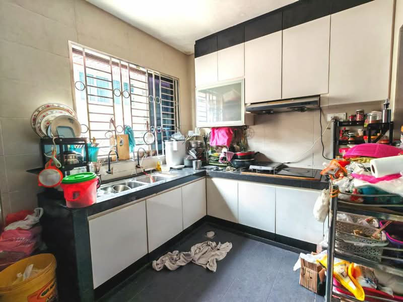 2-storey Terraced House for Sale in Taman Impian Emas (Skudai) - Paggie Tee - Kitchen - PropertyGuru.com.my