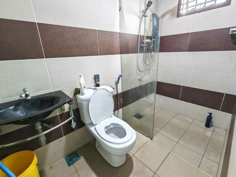 2-storey Terraced House for Sale in Taman Impian Emas (Skudai) - Paggie Tee - Bathroom - PropertyGuru.com.my