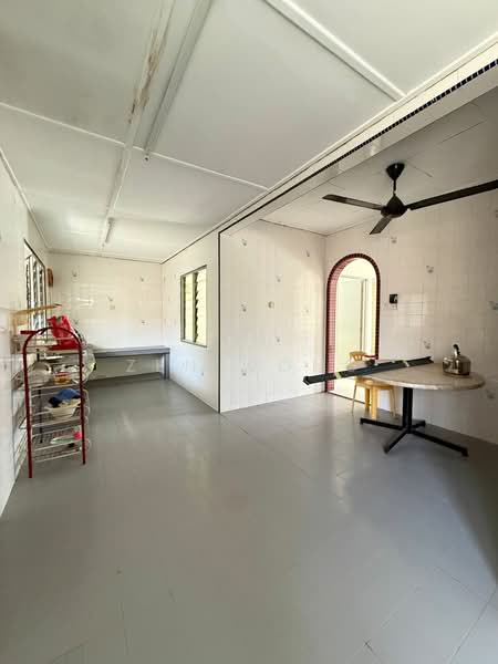 Rumah Teres 1 Tingkat untuk Disewa di Pekan Nanas (Johor) - Zen Wong - Kitchen - PropertyGuru.com.my