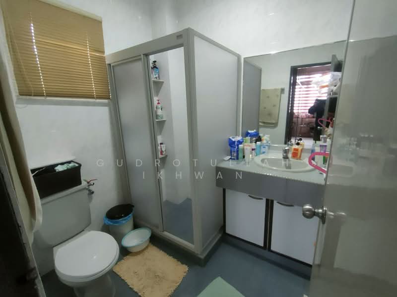 2-storey Terraced House for Sale in Bandar Tun Hussein Onn (Cheras) - Gudrotullah Ikhwan - Bathroom - PropertyGuru.com.my