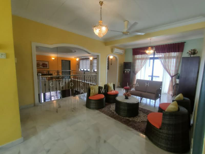2-storey Terraced House for Sale in Bandar Tun Hussein Onn (Cheras) - Gudrotullah Ikhwan - Living Room - PropertyGuru.com.my