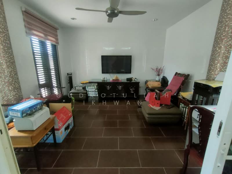 2-storey Terraced House for Sale in Bandar Tun Hussein Onn (Cheras) - Gudrotullah Ikhwan - Living Room - PropertyGuru.com.my