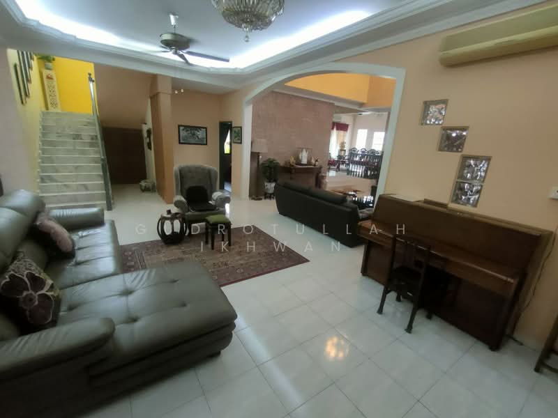 2-storey Terraced House for Sale in Bandar Tun Hussein Onn (Cheras) - Gudrotullah Ikhwan - Living Room - PropertyGuru.com.my