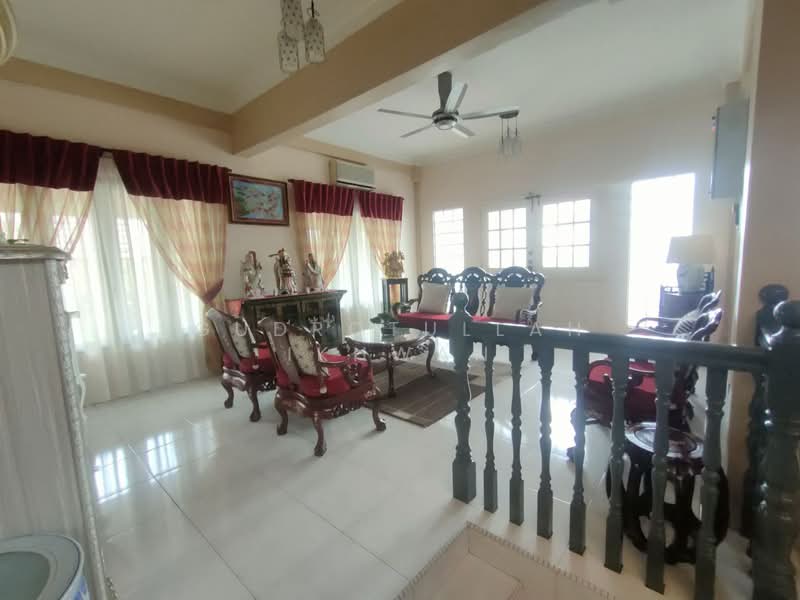 2-storey Terraced House for Sale in Bandar Tun Hussein Onn (Cheras) - Gudrotullah Ikhwan - Living Room - PropertyGuru.com.my