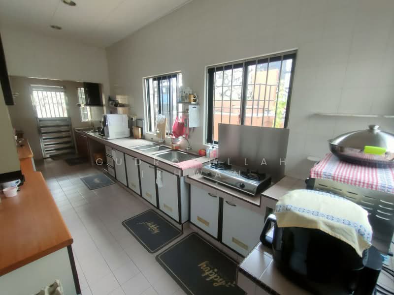 2-storey Terraced House for Sale in Bandar Tun Hussein Onn (Cheras) - Gudrotullah Ikhwan - Kitchen - PropertyGuru.com.my