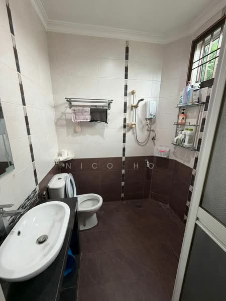 Rumah Teres 2 Tingkat untuk Dijual di Taman Molek (Johor Bahru) - Nico Ho - Bathroom - PropertyGuru.com.my