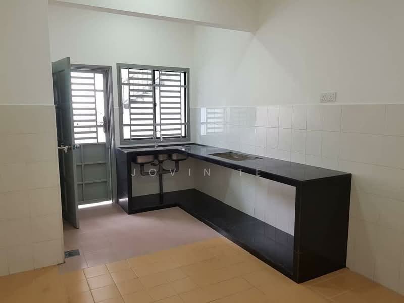 Rumah Teres 1 Tingkat untuk Dijual di Taman Bukit Tiram (Ulu Tiram) - Jovin Te - Kitchen - PropertyGuru.com.my