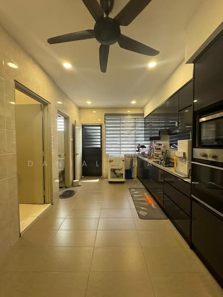 Rumah Teres 2 Tingkat untuk Dijual di Klang (Selangor) - Danial Zharif - Kitchen - PropertyGuru.com.my