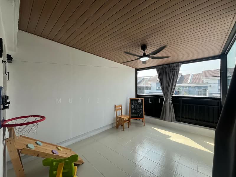 Rumah Bandar untuk Dijual di Kuala Selangor (Selangor) - Mu'izz Halim - Balcony - PropertyGuru.com.my