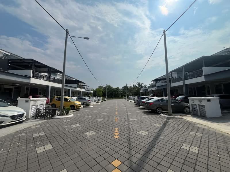 Rumah Bandar untuk Dijual di Kuala Selangor (Selangor) - Mu'izz Halim - Exterior - PropertyGuru.com.my