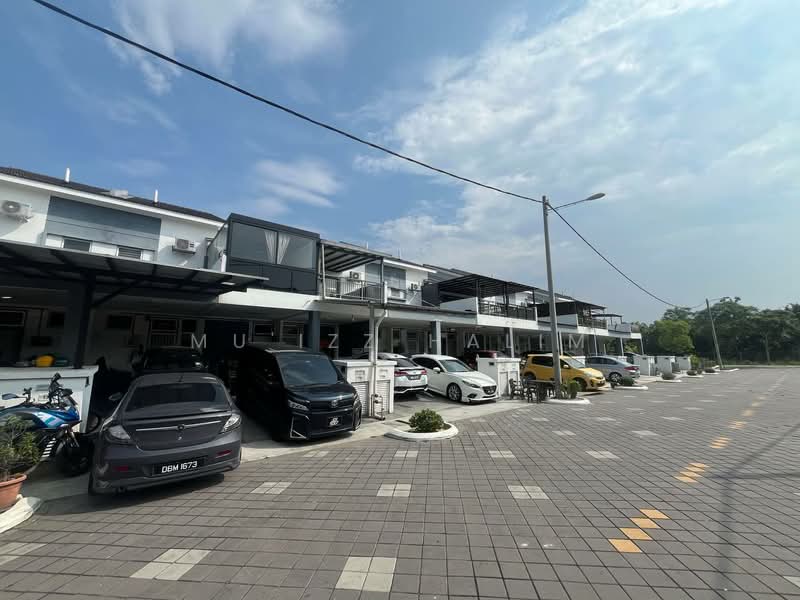 Rumah Bandar untuk Dijual di Kuala Selangor (Selangor) - Mu'izz Halim - Exterior - PropertyGuru.com.my