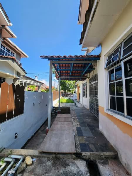 Rumah Berkembar untuk Dijual di Taman Bertam Indah (Kepala Batas) - Danial Zharif - Exterior - PropertyGuru.com.my