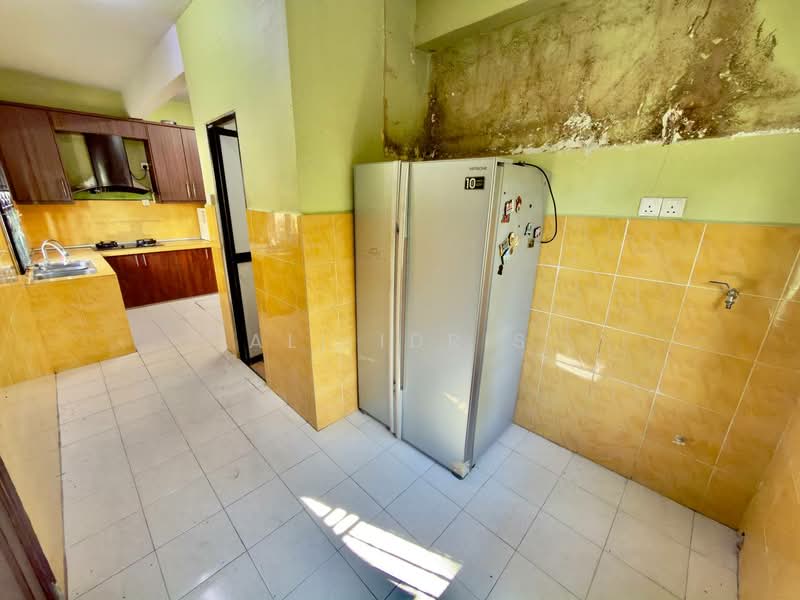 2-storey Terraced House for Sale in Bandar Mahkota Cheras (Cheras) - Ali Idris - Kitchen - PropertyGuru.com.my