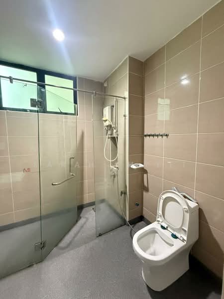Service Residence for Rent at Sky Loft Premium Suites - Sarah Shaffi - Bathroom - PropertyGuru.com.my