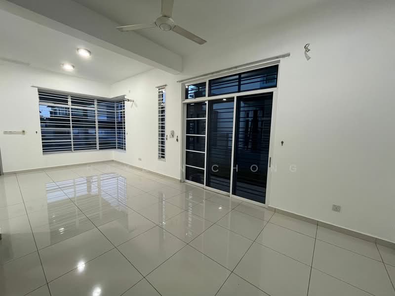 Cluster House for Sale in Bukit Indah (Iskandar Puteri (Nusajaya)) - Hayden Chong - Living Room - PropertyGuru.com.my