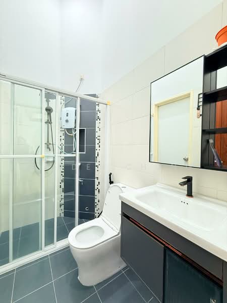 Cluster House for Sale in Bukit Indah (Iskandar Puteri (Nusajaya)) - Hayden Chong - Bathroom - PropertyGuru.com.my