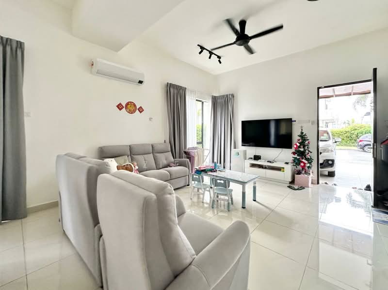 Semi-Detached House for Sale in Semenyih (Selangor) - Fazie Noor - Living Room - PropertyGuru.com.my