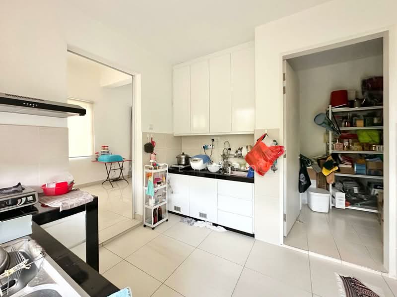 Semi-Detached House for Sale in Semenyih (Selangor) - Fazie Noor - Kitchen - PropertyGuru.com.my