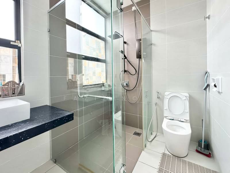 Semi-Detached House for Sale in Semenyih (Selangor) - Fazie Noor - Bathroom - PropertyGuru.com.my