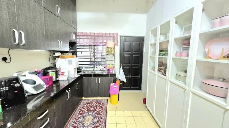 Rumah Teres 2.5 Tingkat untuk Dijual di Taman Puncak Saujana (Kajang) - Ali Idris - Kitchen - PropertyGuru.com.my