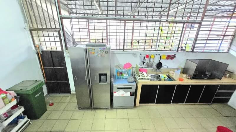 Rumah Teres 2.5 Tingkat untuk Dijual di Taman Puncak Saujana (Kajang) - Ali Idris - Kitchen - PropertyGuru.com.my