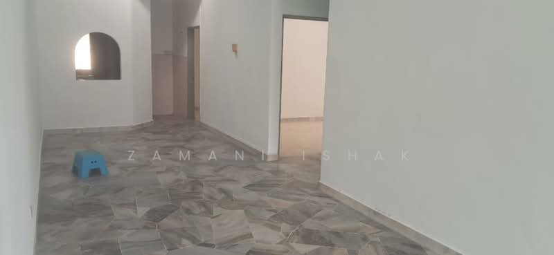 1-storey Terraced House for Sale in Bandar Kinrara Seksyen 1 (Bandar Kinrara) - Zamani Ishak - Interior - PropertyGuru.com.my