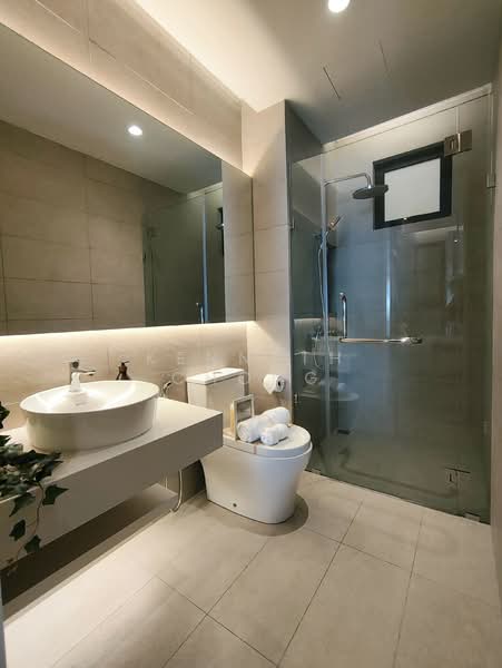 Servis Apartment untuk Dijual di Amara Residences - Kenneth Chong - Bathroom 1 - PropertyGuru.com.my