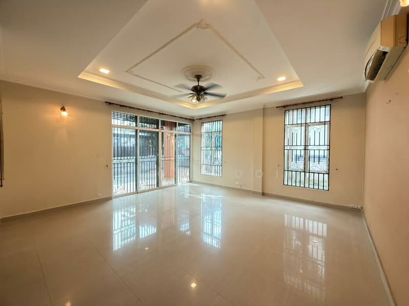 Rumah Banglo untuk Dijual di Jalan Klang Lama (Old Klang Road) (Kuala Lumpur) - Hugo Gooi - Living Room - PropertyGuru.com.my