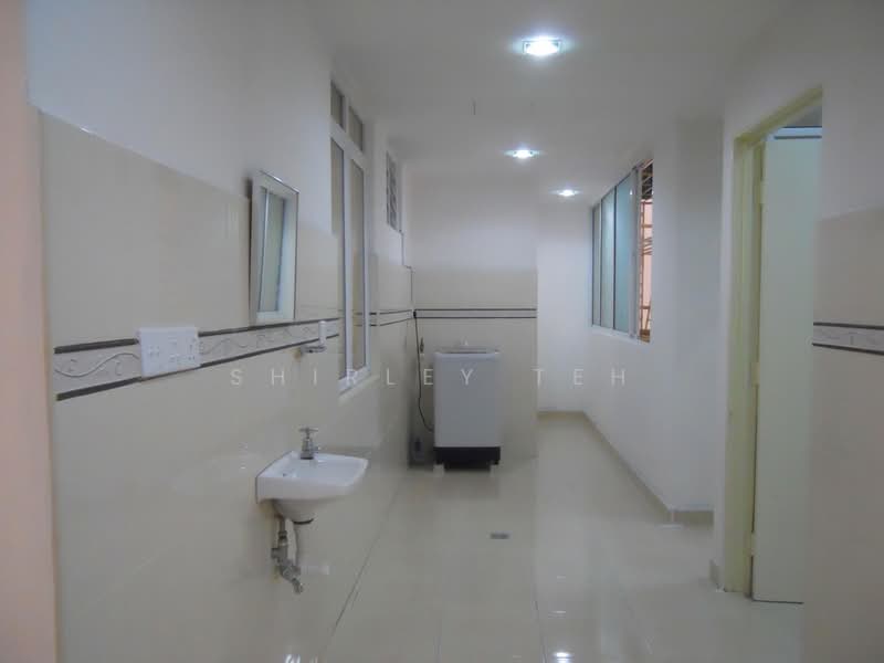 Kondominium untuk Disewa di D'Piazza - Shirley Teh - Corridor - PropertyGuru.com.my